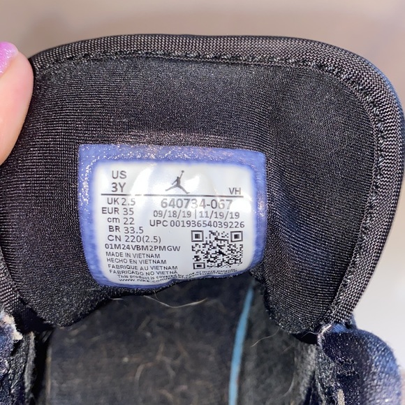 Air Jordan 1s black and green! - Picture 7 of 7